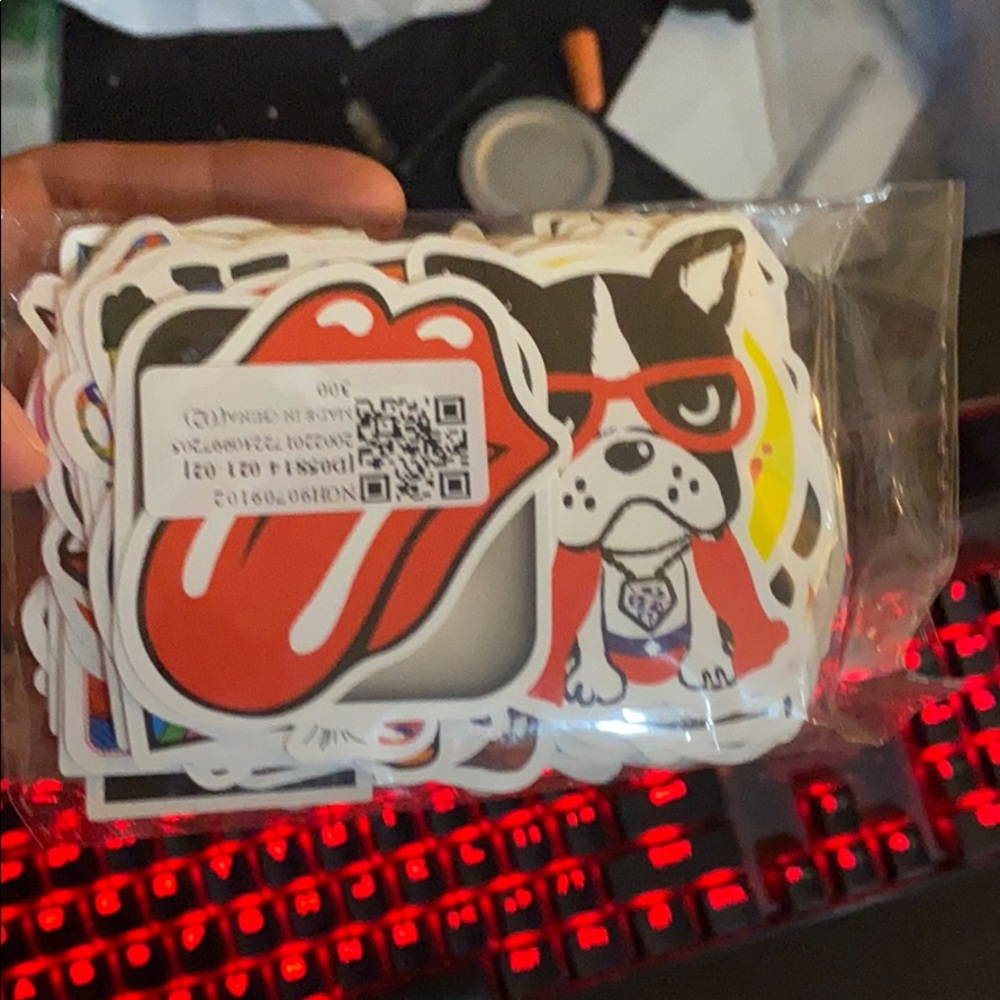 Pack of 100 stickers